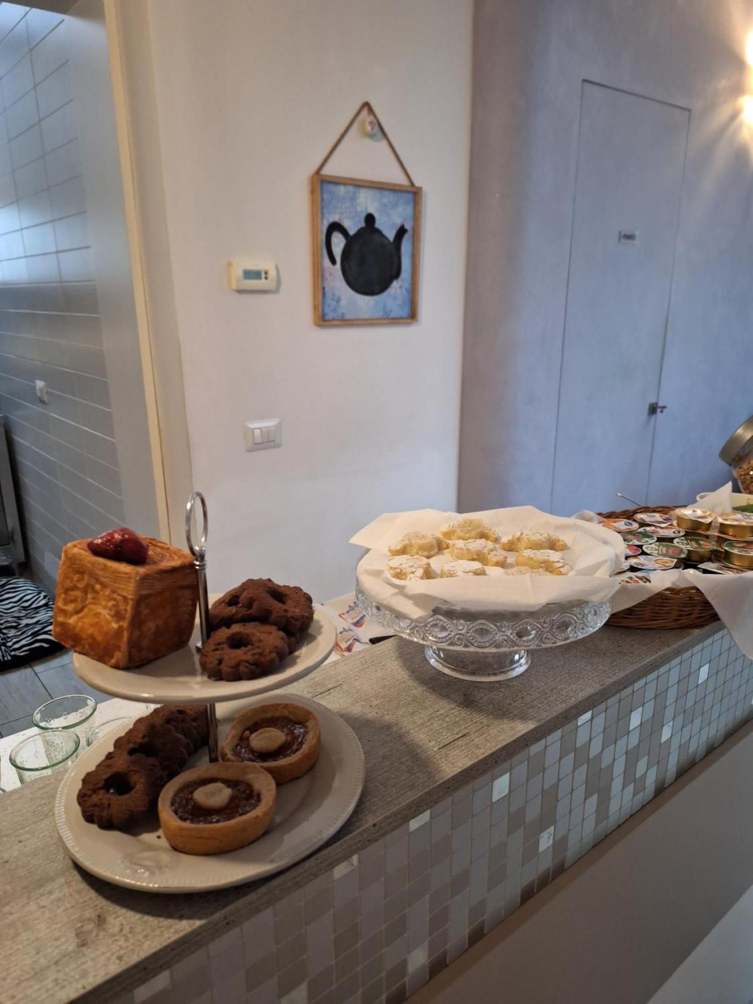 Hotel B&B Francesca Varazze Bagian luar foto