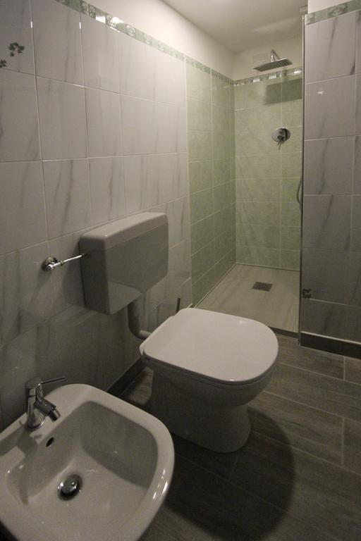 Hotel B&B Francesca Varazze Bagian luar foto